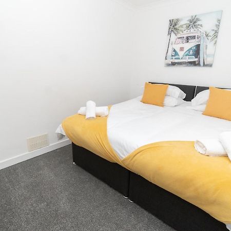 Business Friendly 3Br Home - King Size Beds & Centrally Located Swansea Kültér fotó