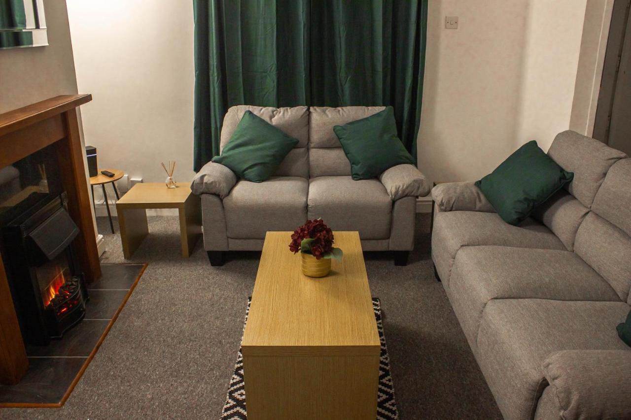 Business Friendly 3Br Home - King Size Beds & Centrally Located Swansea Kültér fotó